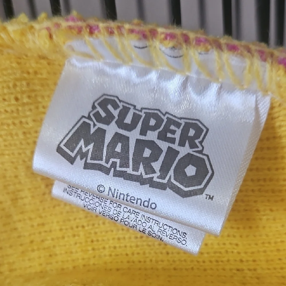 Nintendo Super Mario Pink Crown Kids Hat